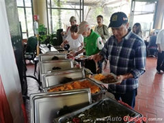 Puebla Classic Tour 2019 - Pega de calcomanias y comida en Africam Safari