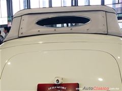 Salón Retromobile FMAAC México 2015 - Cord 812 Phaeton Sedan Supercharged 1937