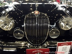 Salón Retromobile FMAAC México 2015 - Jaguar MK2 1960