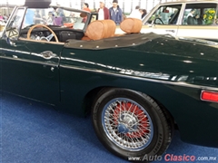 Salón Retromobile FMAAC México 2015 - MG B 1972