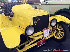 Salón Retromobile FMAAC México 2015 - Ford Speedster 1927