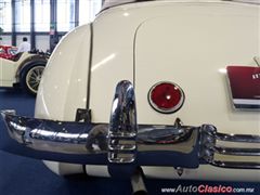 Salón Retromobile FMAAC México 2015 - Cord 812 Phaeton Sedan Supercharged 1937