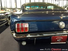 Salón Retromobile FMAAC México 2015 - Ford Mustang 2+2 1966