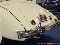 Salón Retromobile FMAAC México 2015 - Cord 812 Phaeton Sedan Supercharged 1937