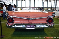 1959 Ford Fairlane Sunliner 500. Motor V8 de 332ci que desarrolla 225hp