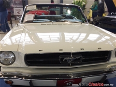 Salón Retromobile FMAAC México 2015 - Ford Mustang Convertible 1965