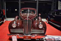 1942 Packard One Eighty, 8 cilindros en línea de 356ci con 165hp