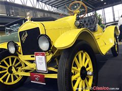 Salón Retromobile FMAAC México 2015 - Ford Speedster 1927