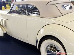 Salón Retromobile FMAAC México 2015 - Cord 812 Phaeton Sedan Supercharged 1937