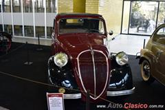 1939 Simca, 4 cilindros en línea de 570cc con 12hp