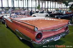 1959 Ford Fairlane Sunliner 500. Motor V8 de 332ci que desarrolla 225hp