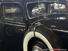 Salón Retromobile FMAAC México 2015 - Mercedes Benz 230D 1938