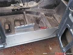 RESTAURACION MERCEDES BENZ 190-1959 - PRIMER CAPA DE PINTURA