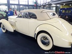 Salón Retromobile FMAAC México 2015 - Cord 812 Phaeton Sedan Supercharged 1937