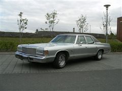 1975 Dodge Royal Monaco,4 puertas