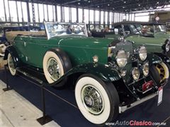 Salón Retromobile FMAAC México 2015 - Cadillac 1931 Oepra Seat Town Cabriolet