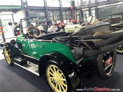 Salón Retromobile FMAAC México 2015 - Buick 45 1921