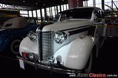 1935 Buick Century Limousine V8 335ci 116hp