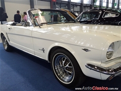 Salón Retromobile FMAAC México 2015 - Ford Mustang Convertible 1965