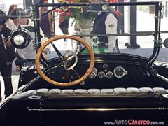 Salón Retromobile FMAAC México 2015 - Buick 45 1921