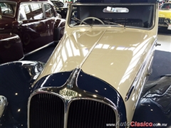 Salón Retromobile FMAAC México 2015 - Delahaye Cabriolet 135M 1946