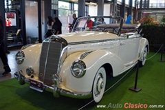 1954 Mercedes Benz 220. Motor 6L de 2,200cc que desarrolla 106hp