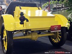 Salón Retromobile FMAAC México 2015 - Ford Speedster 1927