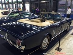 Salón Retromobile FMAAC México 2015 - Ford Mustang Convertible 1966