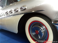 Salón Retromobile FMAAC México 2016 - 1956 Buick Super