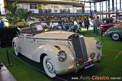 1954 Mercedes Benz 220. Motor 6L de 2,200cc que desarrolla 106hp