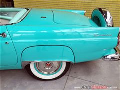 Salón Retromobile FMAAC México 2015 - Ford Thunderbird 1956