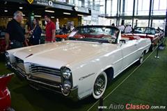 1964 Pontiac Catalina. Motor V8 de 390ci que desarrolla 348hp