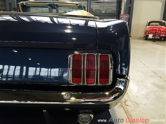 Salón Retromobile FMAAC México 2015 - Ford Mustang Convertible 1966