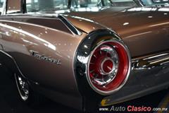 1963 Ford Thundebird V8 de 390ci con 300hp