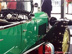 Salón Retromobile FMAAC México 2015 - Buick 45 1921