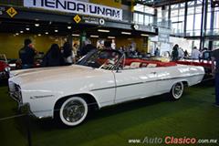 1964 Pontiac Catalina. Motor V8 de 390ci que desarrolla 348hp