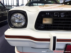 Salón Retromobile FMAAC México 2015 - Ford Mustang II King Cobra 1978