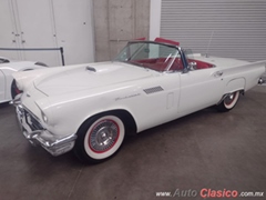 1957 Ford Thunderbird