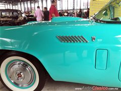 Salón Retromobile FMAAC México 2015 - Ford Thunderbird 1956