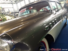 Salón Retromobile FMAAC México 2016 - 1956 Buick Super