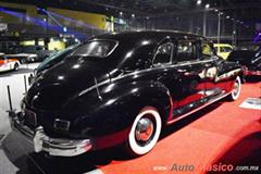 1947 Packard Custom Clipper Super Limousine 8 cilindros en línea de 356ci con 165hp