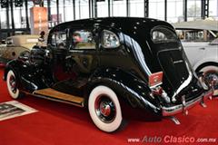 1935 Packard One Sixty, 8 cilindros en línea de 320ci con 120hp