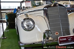 1954 Mercedes Benz 220. Motor 6L de 2,200cc que desarrolla 106hp