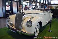 1954 Mercedes Benz 220. Motor 6L de 2,200cc que desarrolla 106hp