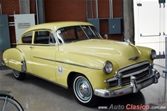 1949 Chevrolet Deluxe Sedan 235 6 clilindros en línea