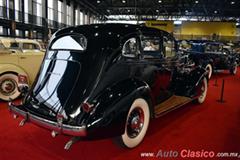 1935 Packard One Sixty, 8 cilindros en línea de 320ci con 120hp