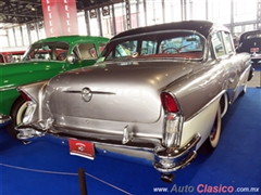 Salón Retromobile FMAAC México 2016 - 1956 Buick Super