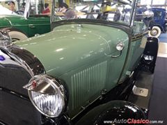 Salón Retromobile FMAAC México 2015 - Ford A Roadster 1928