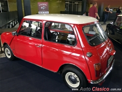 Salón Retromobile FMAAC México 2015 - Austin Mini 850 1971