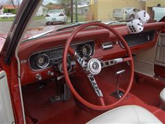 FORD MUSTANG 1965 CONVERTIBLE - Interiores